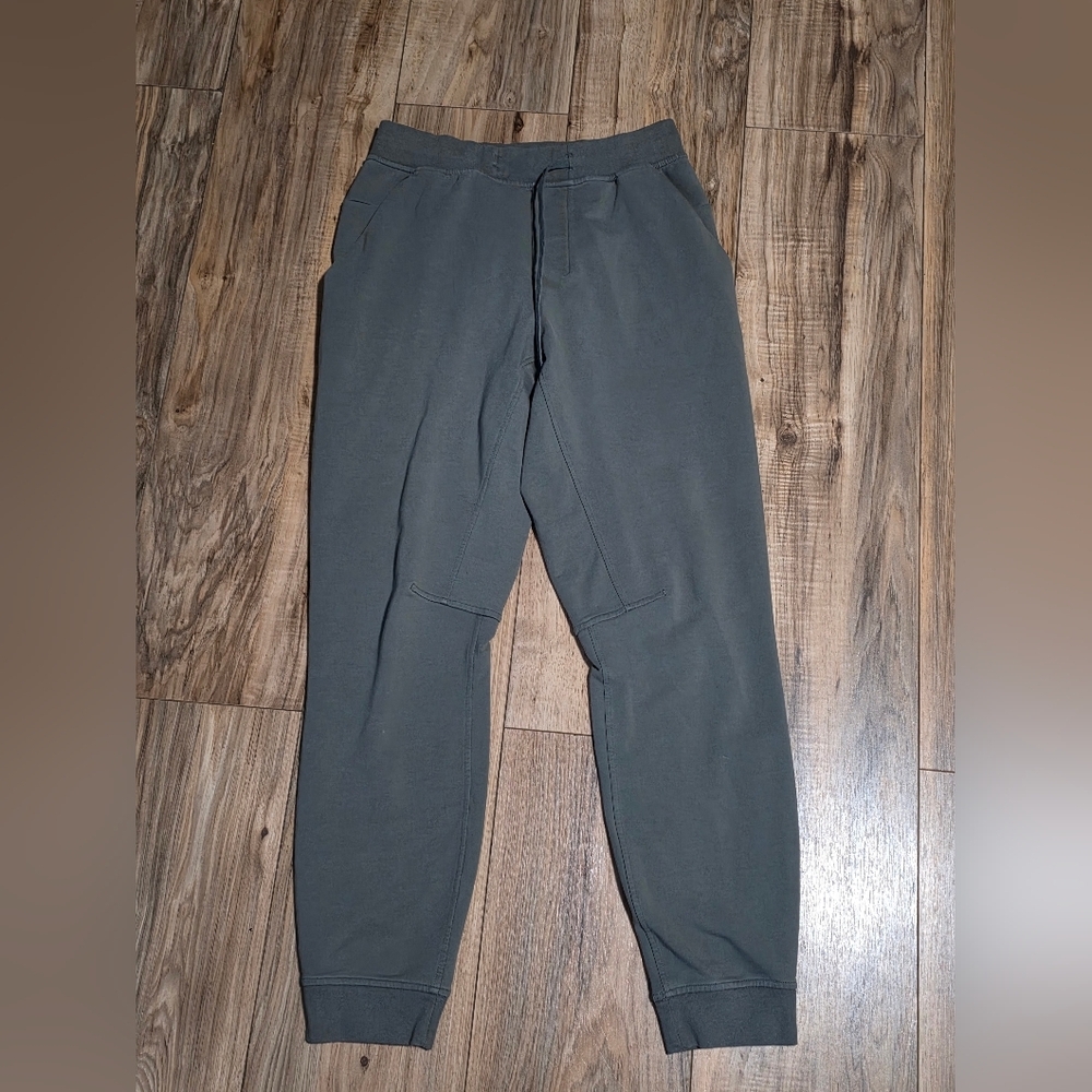 lululemon athletica Men's Olive-Style Drawstring Joggers - Picture 3 of 12